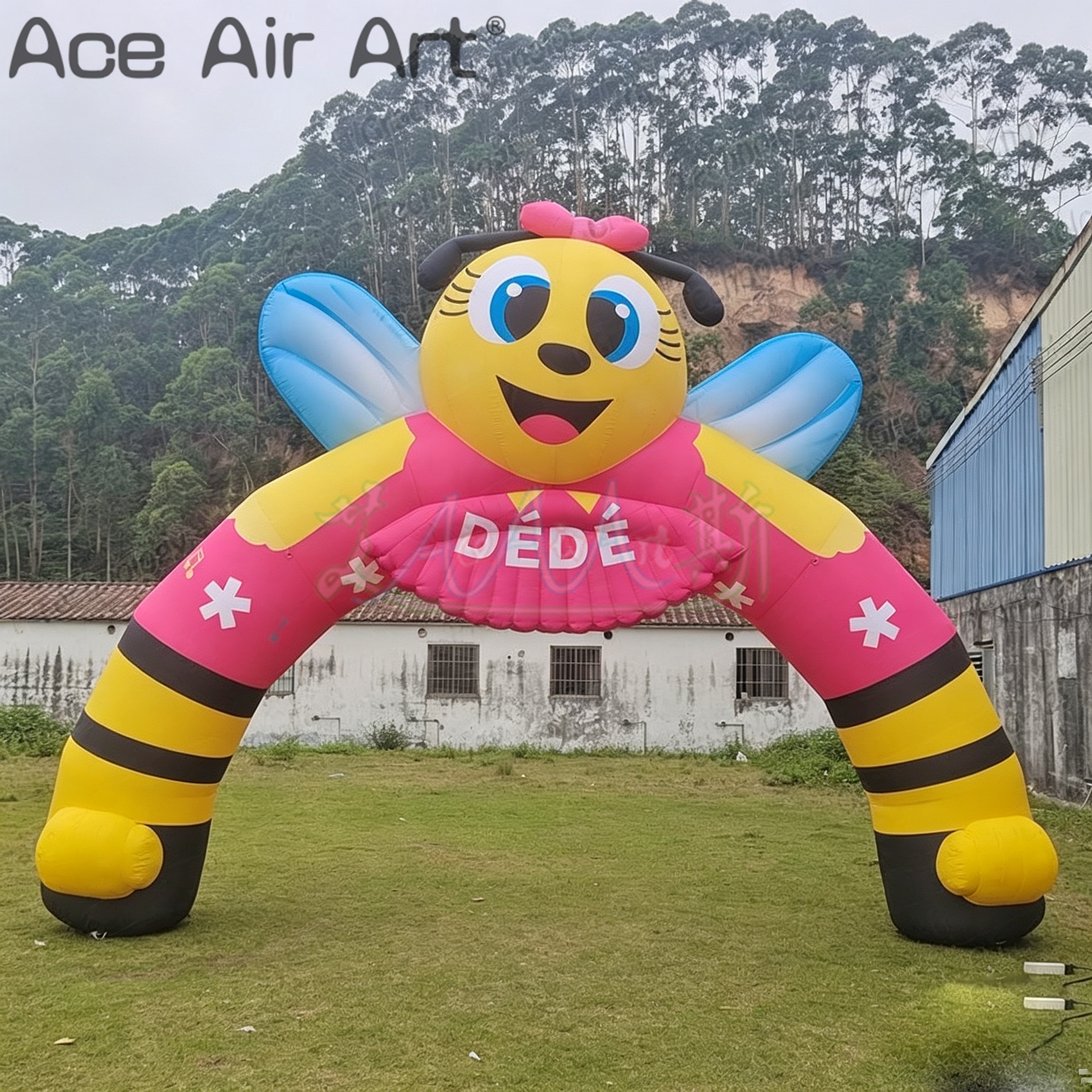 Giant Inflatable Bee Archway Cute Cartoon Bumblebee Entrance Gate for Bee Farm Attraction and Kids Party Decoration